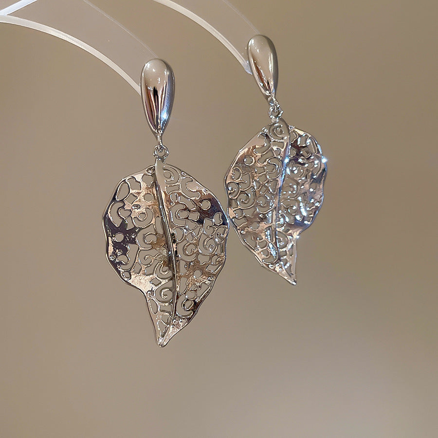 Orecchini a Nappa Geometrici Minimalisti in Metallo Placcato con Perni in Argento Sterling