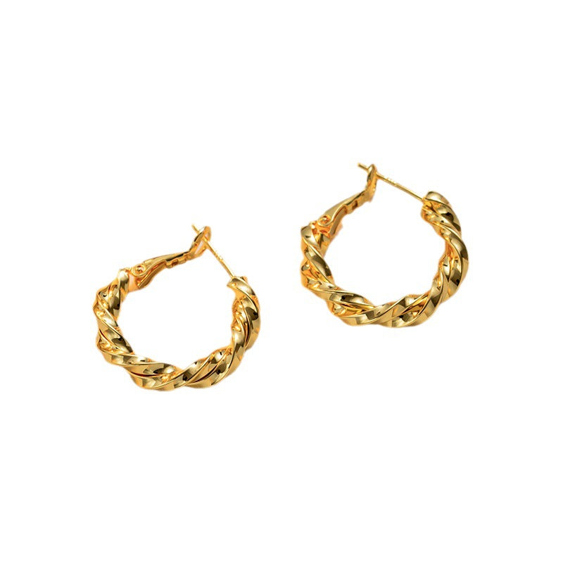Elegantes aretes de aro de acero de titanio chapados en oro con diseño geométrico minimalista para mujer con detalle de cuerda trenzada