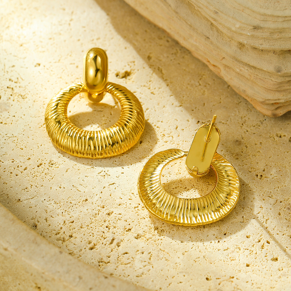 Orecchini pendenti da donna alla moda a doppio strato a forma di anello in acciaio inossidabile con placcatura in oro 18 carati