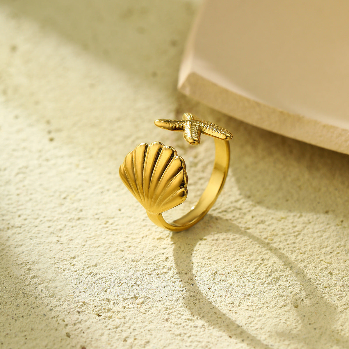 Anello regolabile da donna in acciaio inossidabile placcato, a forma di conchiglia e stella marina, stile vacanza