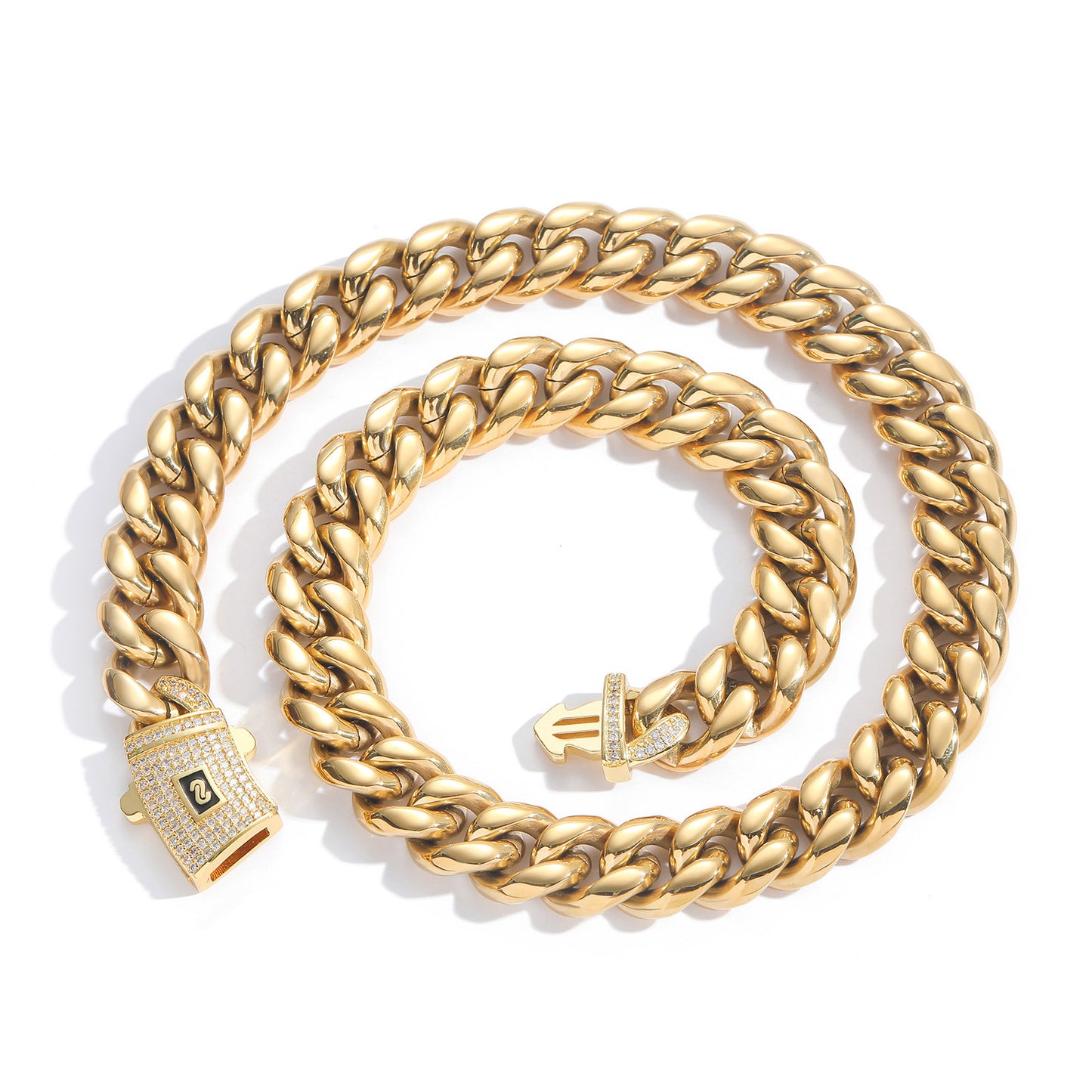 Collana Minimalista a Catena Cubana Geometrica in Acciaio Inossidabile con Finitura Placcata e Chiusura a Moschettone