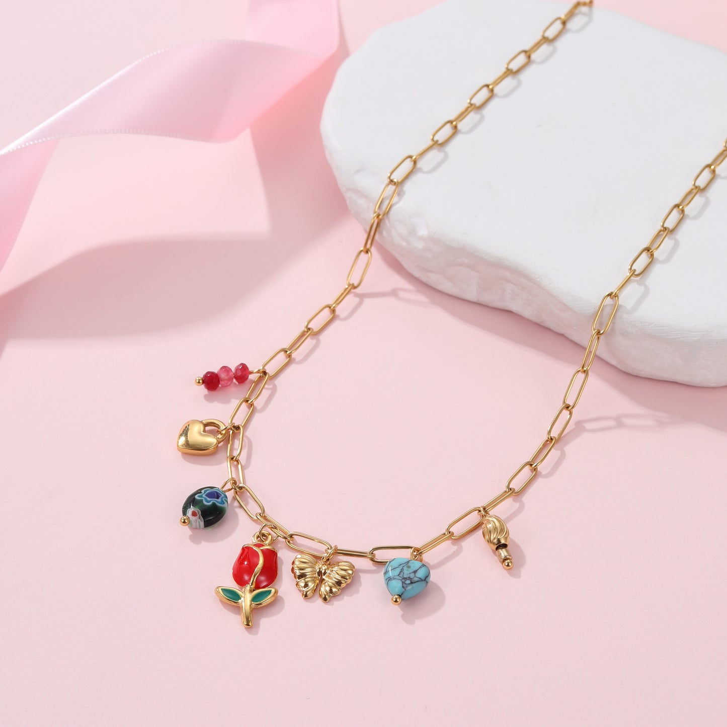 Fashion Floral Pendant Necklace for Women in Stainless Steel with Plated Finish, Heart and Geometric Shapes, Lightweight Luxury Clavicle Chain