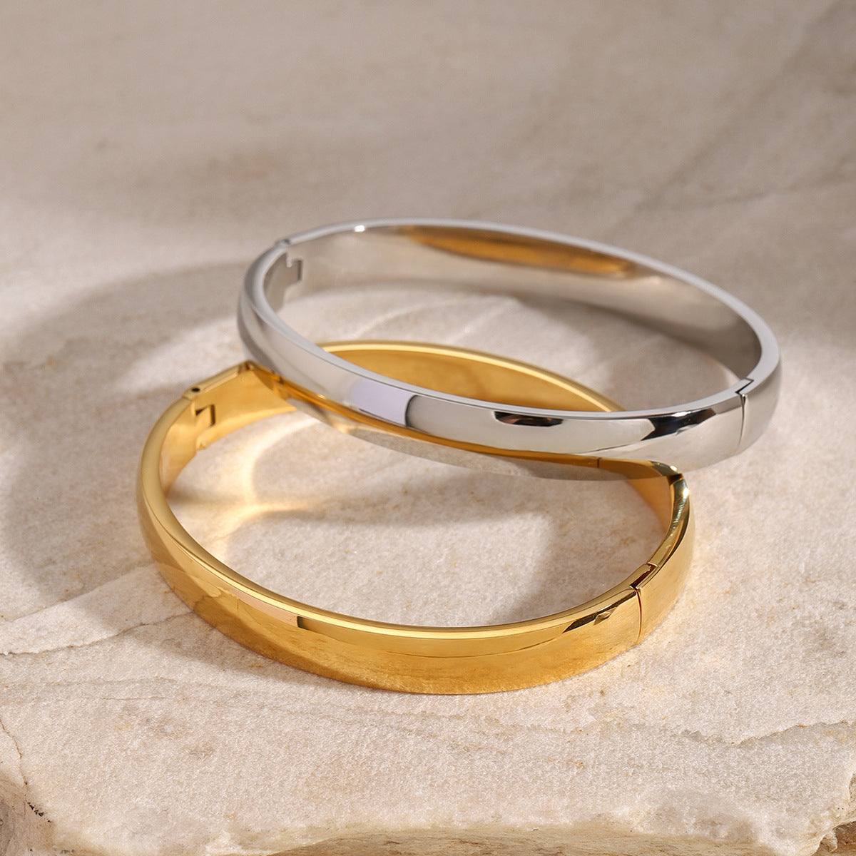Brazalete Minimalista Geométrico de Acero Inoxidable Galvanizado para Mujer y Hombre