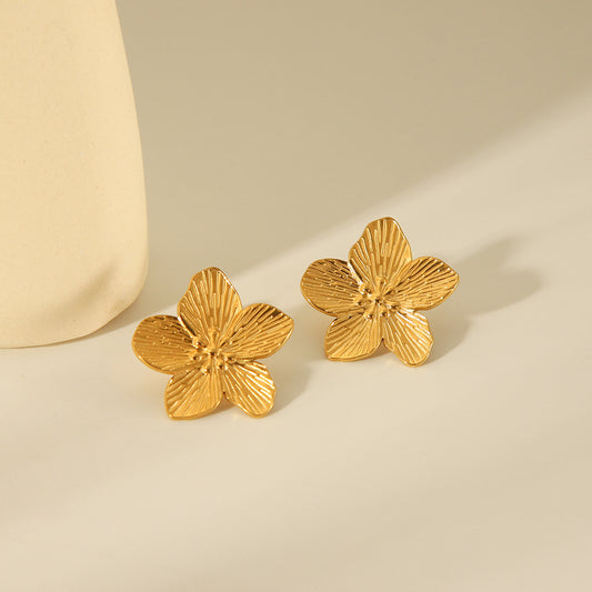 Orecchini da donna eleganti floreali in acciaio inossidabile con finitura placcata e design a petalo geometrico