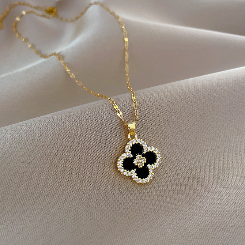 Luxury Clover Flower Rhinestone Pendant Necklace in Titanium Steel Geometric Style for Unisex