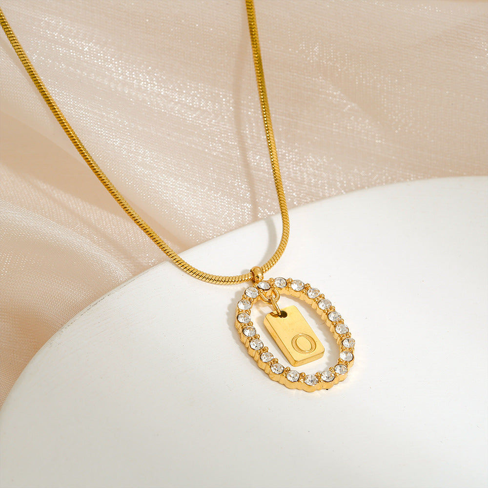 Collana da donna con ciondolo a lettera in acciaio inossidabile, minimalista, con strass, su catena snake