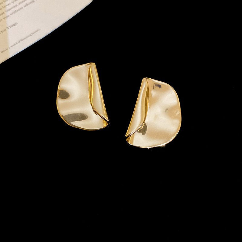 Orecchini da donna geometrici minimalisti in metallo con finitura lucida e placcatura in oro, per l'uso quotidiano