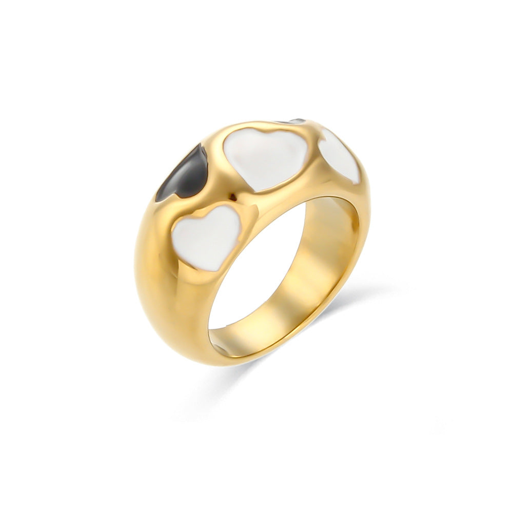 Anello da donna minimalista geometrico a forma di cuore in acciaio inossidabile placcato oro 18 carati con smalto nero-bianco