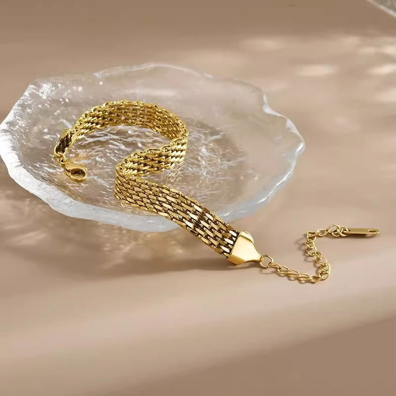 Collana a Catena Minimalista Geometrica in Acciaio al Titanio con Finitura Placcata a Serpente per Donna e Uomo