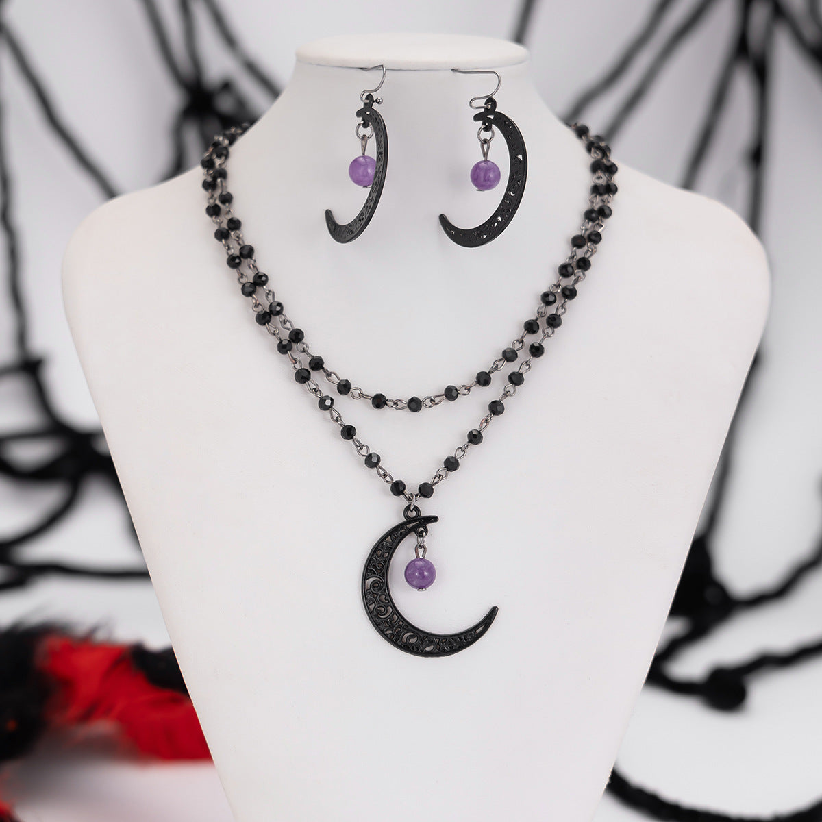 Collana gotica dark stile luna cava con perle di cristallo su catena fatta a mano da donna
