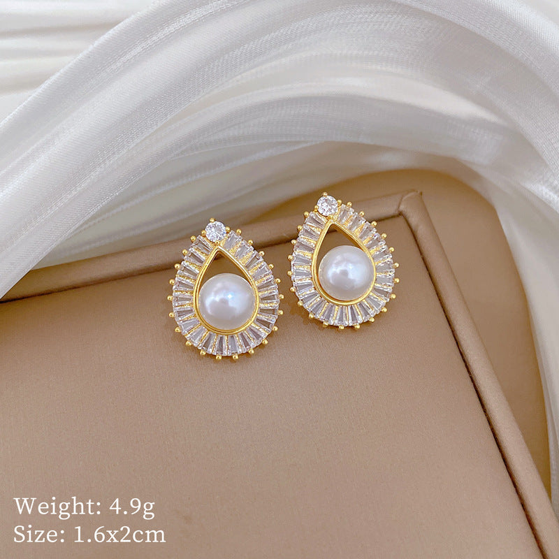 Sweet Luxury Teardrop Moon Rhinestone Pearl Brass Pendant Titanium Steel Necklace for Unisex