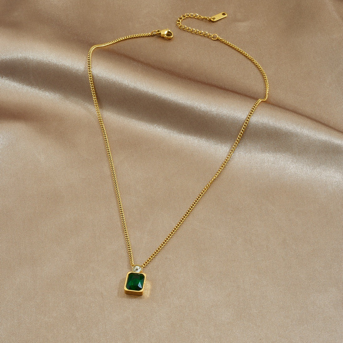 Minimalist Gold Plated Square Geometric Rhinestone Inlay Stainless Steel Pendant Necklace for Women