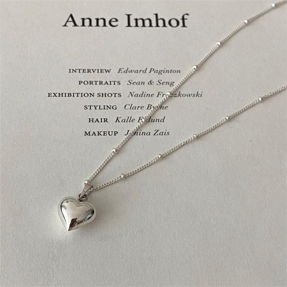Collana Minimalista a Cuore Tonalità Fredde con Perline in Argento Sterling 925 e Catena a Maglie Irregolari