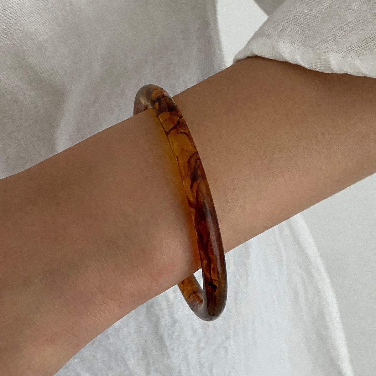 Minimalist Cold-Tone Alloy Open Bangle Bracelet for Women with Plated Finish and Translucent Ombre Effect