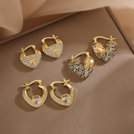 Pendientes minimalistas de cobre con forma de corazón, chapados en oro de 18 quilates y con detalles de circonitas para mujer
