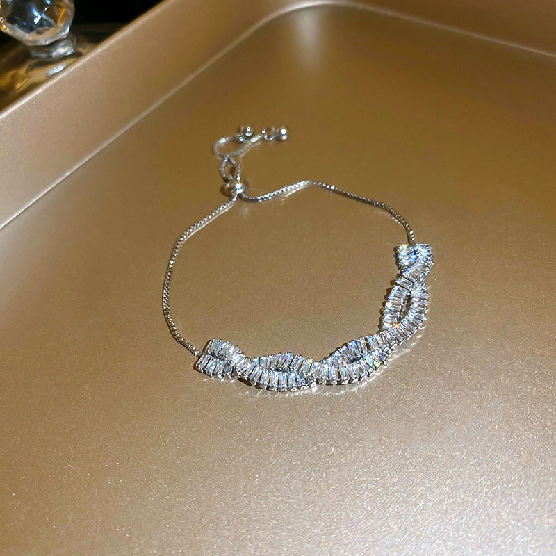 Luxury Elegant Geometric Alloy Plated Bracelet with Cubic Zirconia for Women