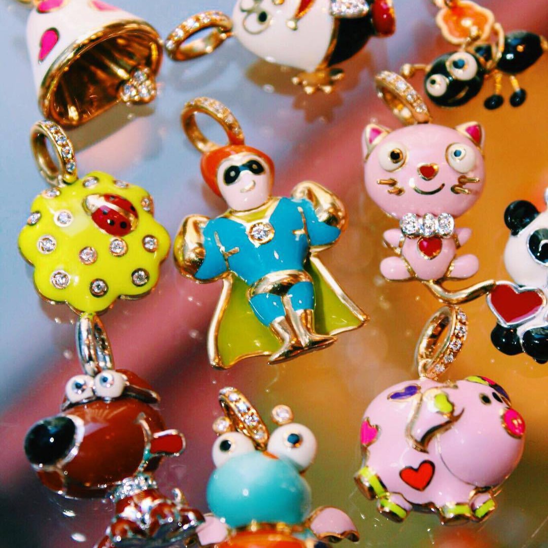 Vintage Gold Plated Brass Cartoon Clownfish Charm Bar on Ball Chain