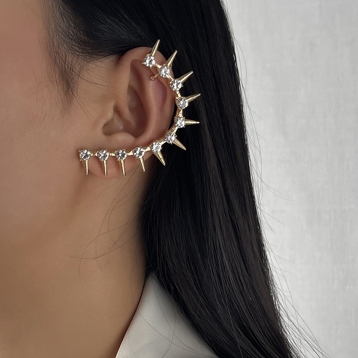 Orecchini da donna minimalisti geometrici a C in lega con intarsio di strass