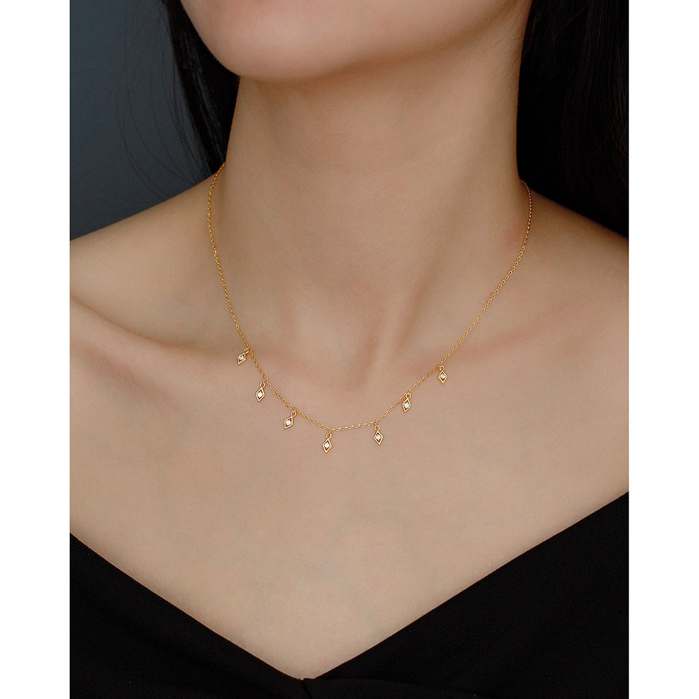 Elegante collar con colgante de plata de ley 925 geométrica con circonitas cúbicas y cadena de eslabones para mujer