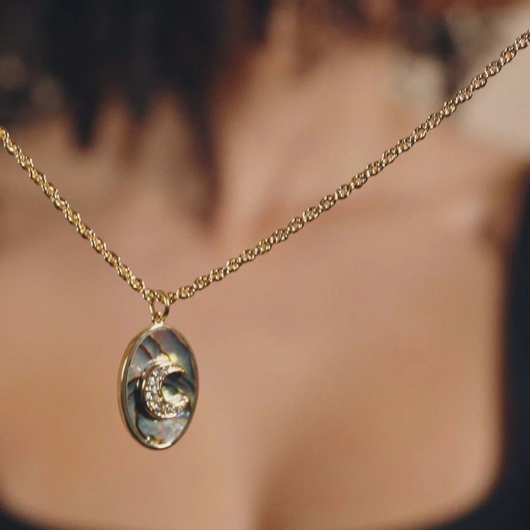 Collana con ciondolo a luna a stella a otto punte geometrica alla moda da donna, con catena in rame placcato e design lungo d'ispirazione vintage
