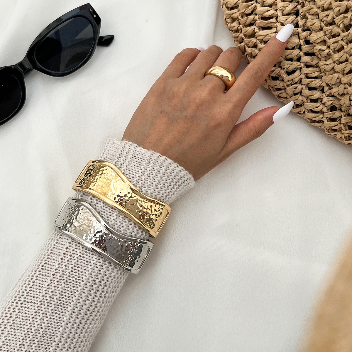 Exaggerated Geometric Zinc Alloy Plated Hammered Wide Cuff Bracelet