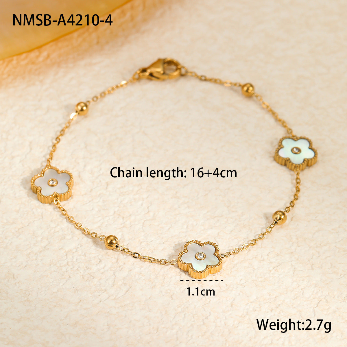 Fashion Minimalist Five-Petal Flower Mother-of-Pearl Pendant Necklace Set in Stainless Steel with Plated Finish