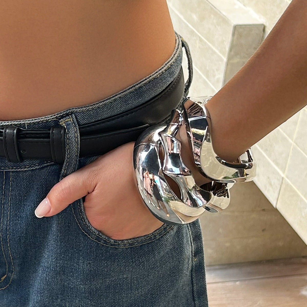 Exaggerated Irregular Round Geometric Plated Alloy Bracelet Set