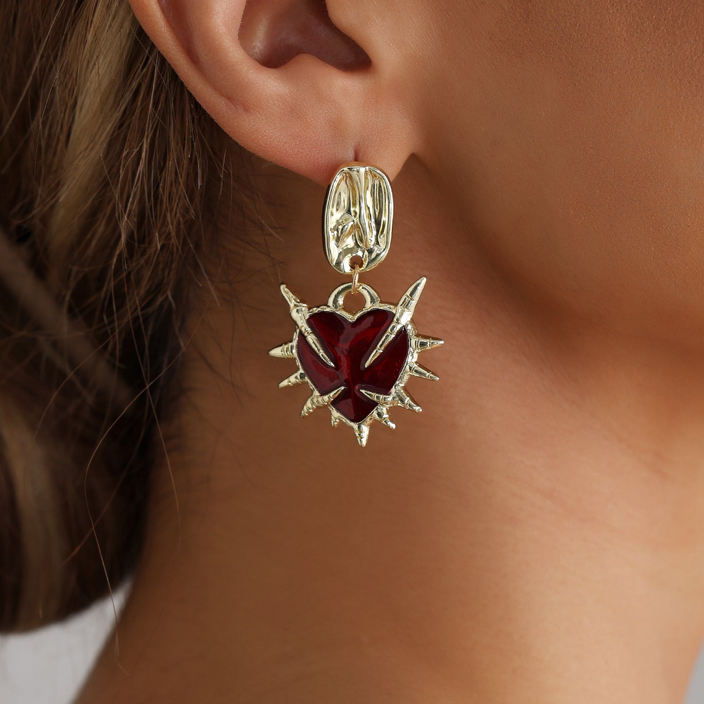 Vintage Gothic Hip-hop Red Drip Oil Geometric Round Zinc Alloy Stud Earrings for Women