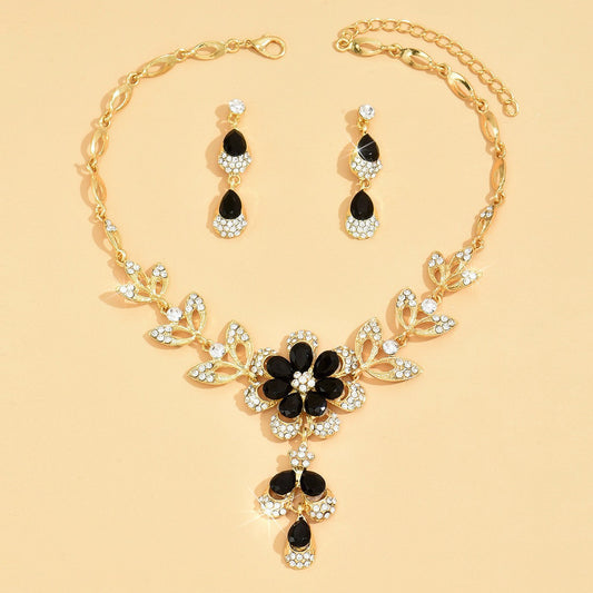 Vintage Style Floral Pattern Geometric Square Pendant Necklace and Earrings Set in Alloy with Rhinestone Inlay for Women