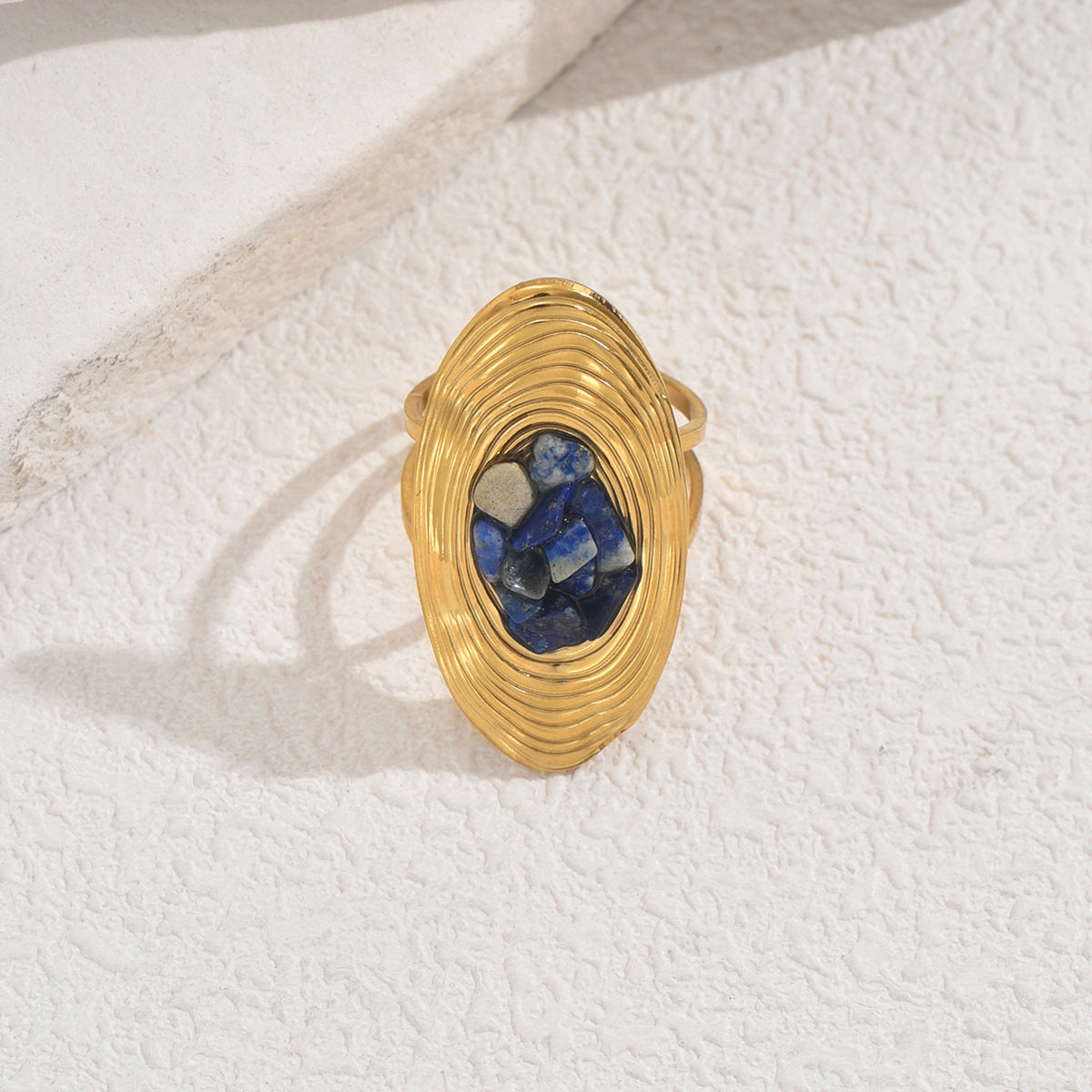 Anillo abierto geométrico minimalista para mujer en cobre con incrustaciones de cristal azul estilo de lujo