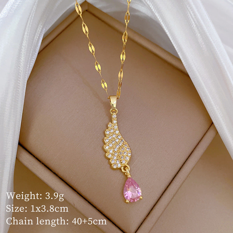 Collana con pendente a goccia d'angelo in acciaio inossidabile di lusso con intarsio completo di strass e design geometrico per donne e uomini