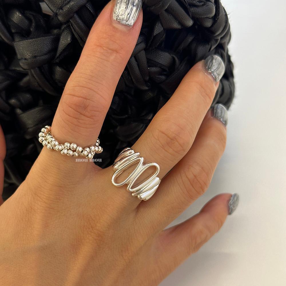 Anillo Minimalista de Plata de Ley 925 con Forma de Lágrima Irregular y Acabado Chapado para Mujer