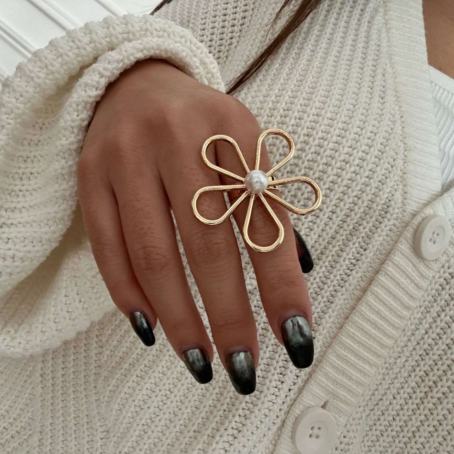 Irregular Hollow Twisted Imitation Pearl Geometric Alloy Open Ring for Women