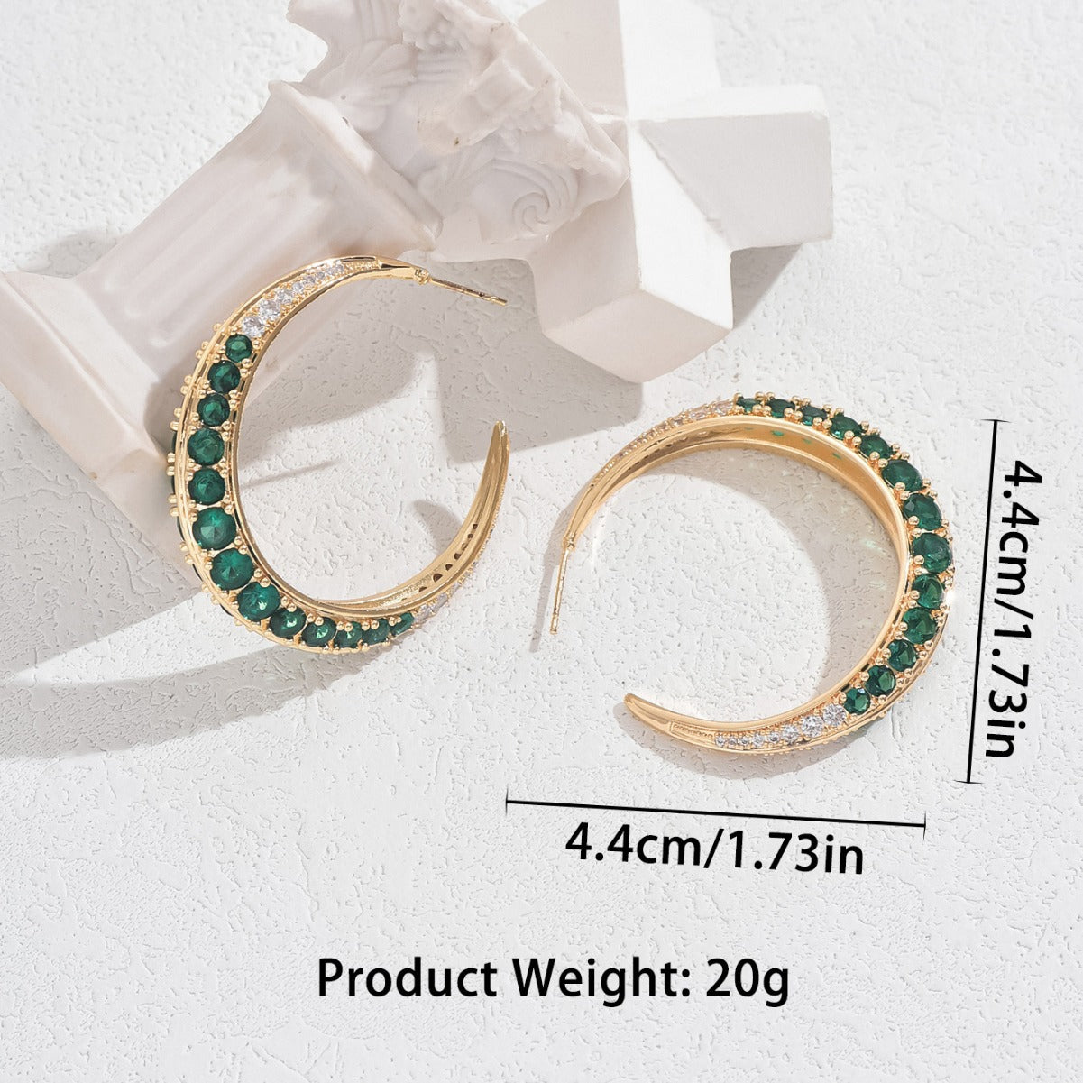 Aretes geométricos en forma de U, dulces y atrevidos, para mujer, con pedrería esmeralda en base de cobre y postes de acero inoxidable