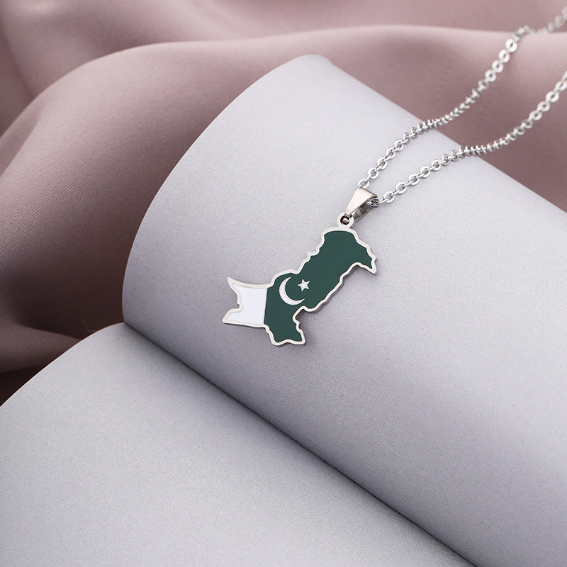 Collana con Pendente Geometrico Etnico Vintage da Donna e Uomo in Acciaio Inossidabile con Pendente in Acciaio al Titanio e Finitura Placcata su Catena ad "O"