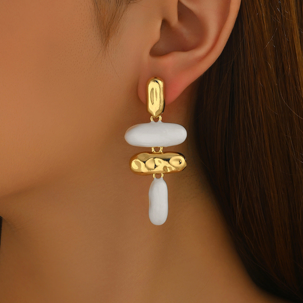 Minimalist Geometric Enamel Earrings for Women Zinc Alloy Drop Earrings with Polka Dot and Square Design