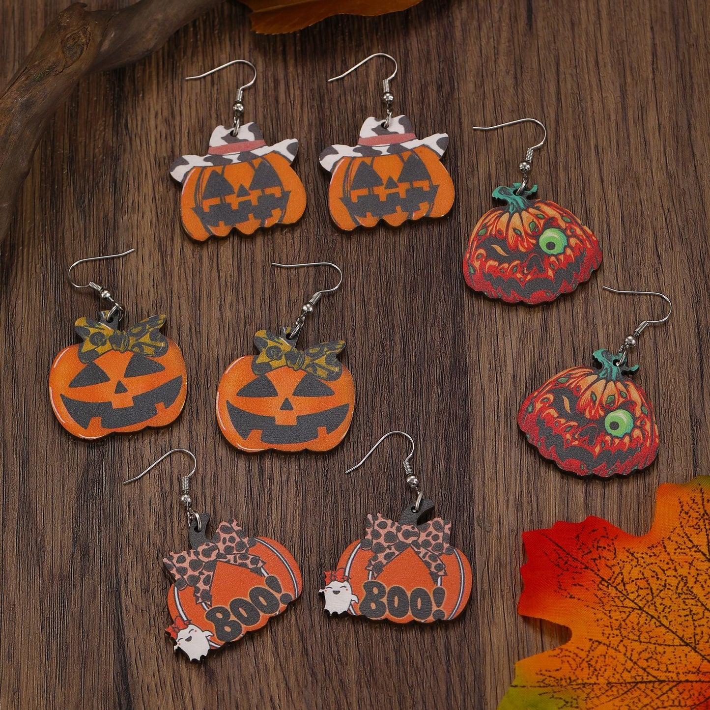 Orecchini in Legno Teschio Zucca Gotica di Halloween con Perno in Oro 14K, Forma Geometrica, Design Stampato