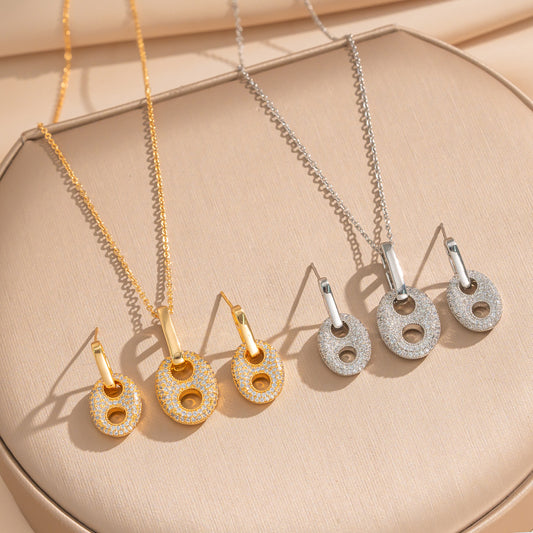 Luxury Minimalist Pig Nose Geometric Pendant Necklace and Earrings Set in Titanium Steel with 18K Gold Plating and Rhinestone Inlay for Women