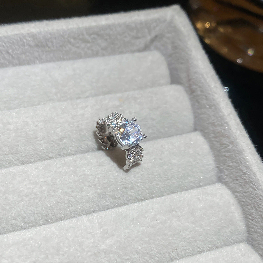 Orecchini a clip per donna minimalisti in zircone brillante rotondi a forma geometrica in rame, accessorio di lusso alla moda