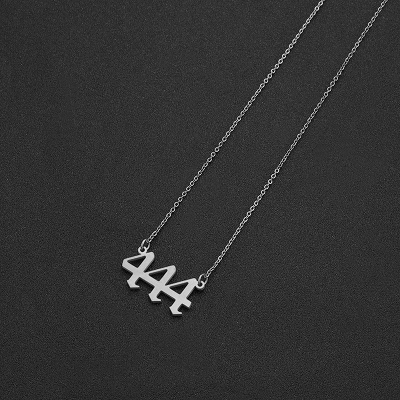 Collana con Ciondolo Numerico Geometrico in Acciaio Inossidabile Minimalista da Donna con Finitura Placcata e Catena a O