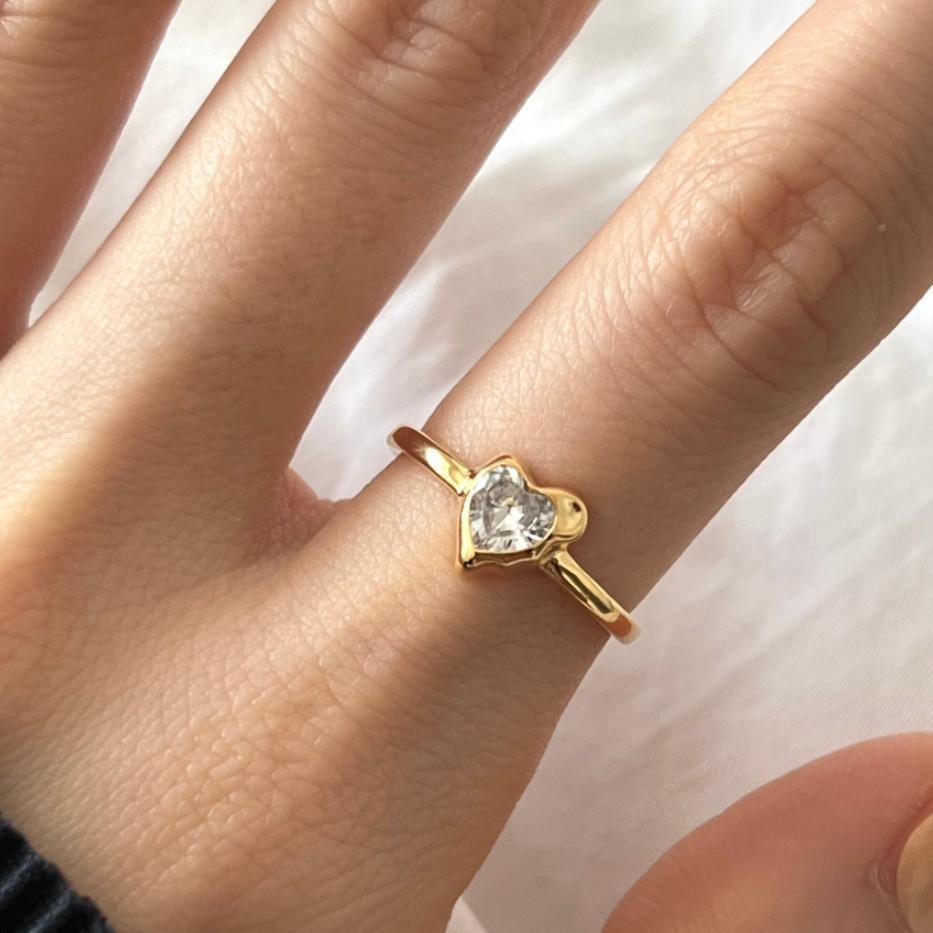 Anello Minimalista Geometrico a Cuore in Argento Sterling 925 da Donna con Strass e Finitura Placcata