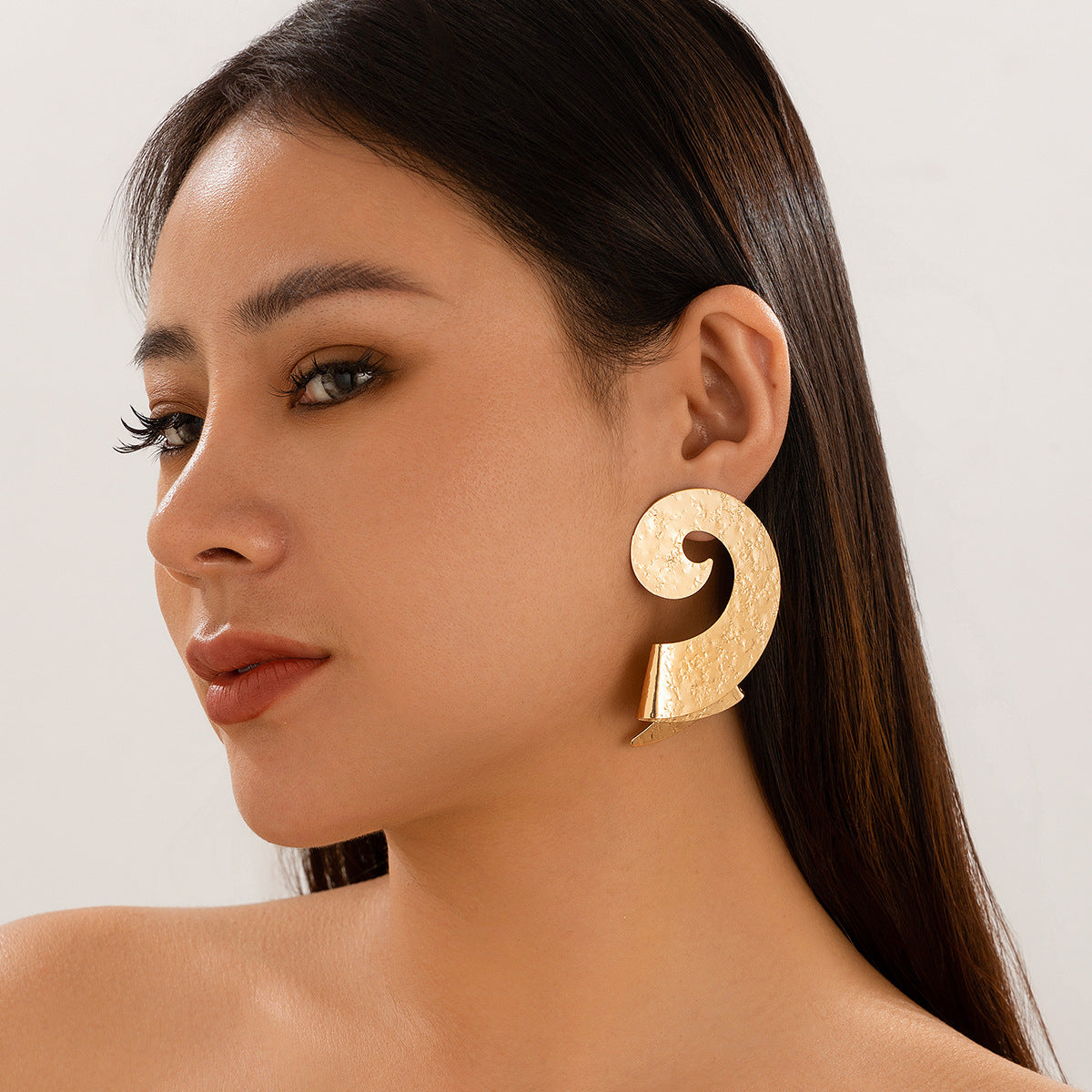 Streetwear Geometric Irregular Plated Iron Earrings for Women