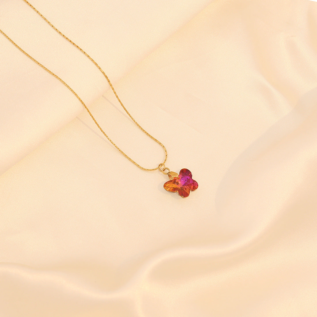 Collana Pendente a Forma di Farfalla Cuore Stella in Acciaio Inossidabile con Strass Intarsiati per Donna