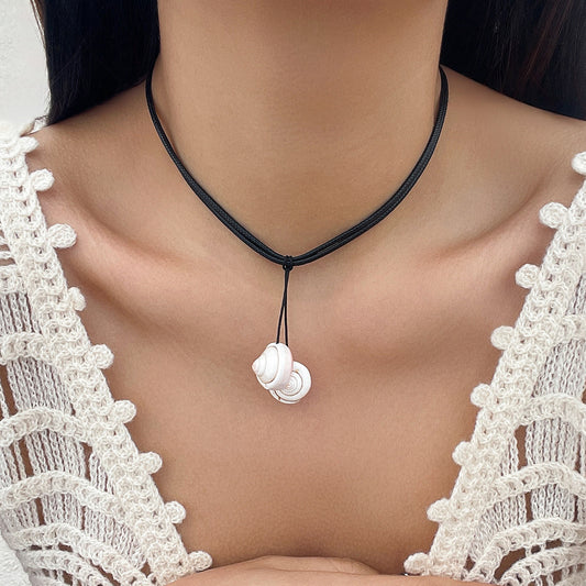 Vacation-Style Seashell Pendant Necklace with Tassel Detail on Natural Wax Cord for Women
