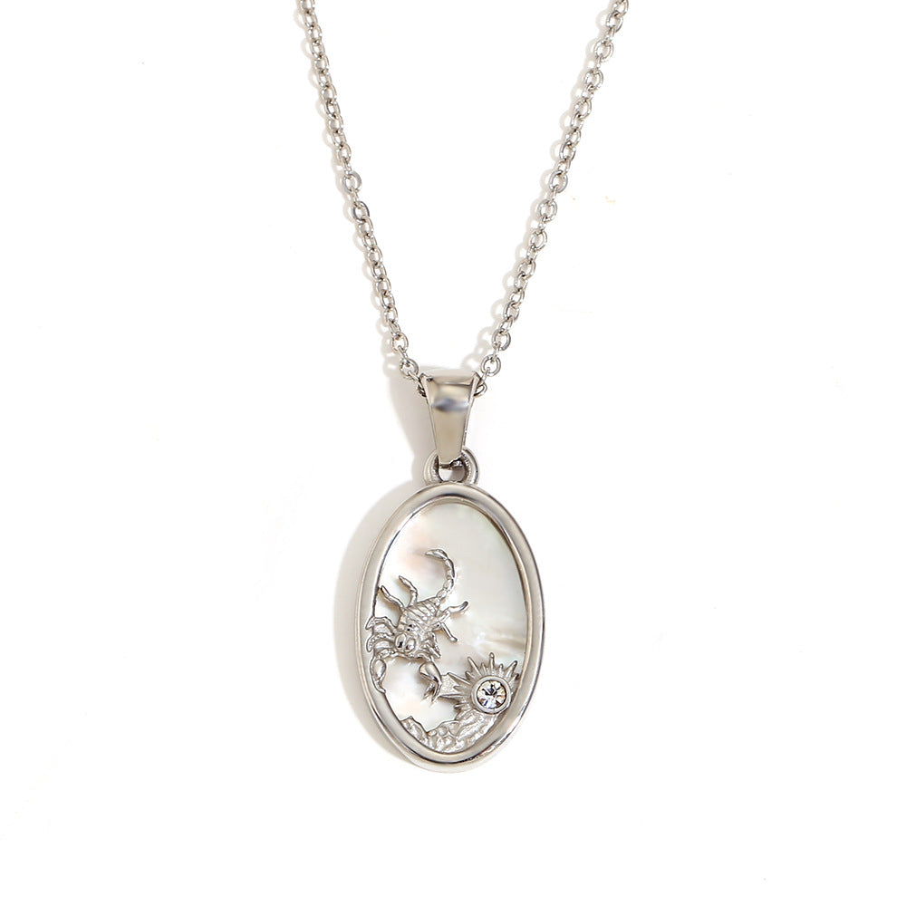 Collana con Pendente a Cuore Floreale Vintage in Agata Rossa da Donna con Catena in Acciaio Inox e Placcatura in Oro 18K