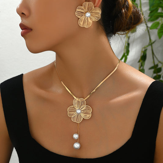 Elegant Floral Pearl Inlay Copper Necklace and Earrings Set for Women Long Clavicle Chain Minimalist Luxury Style