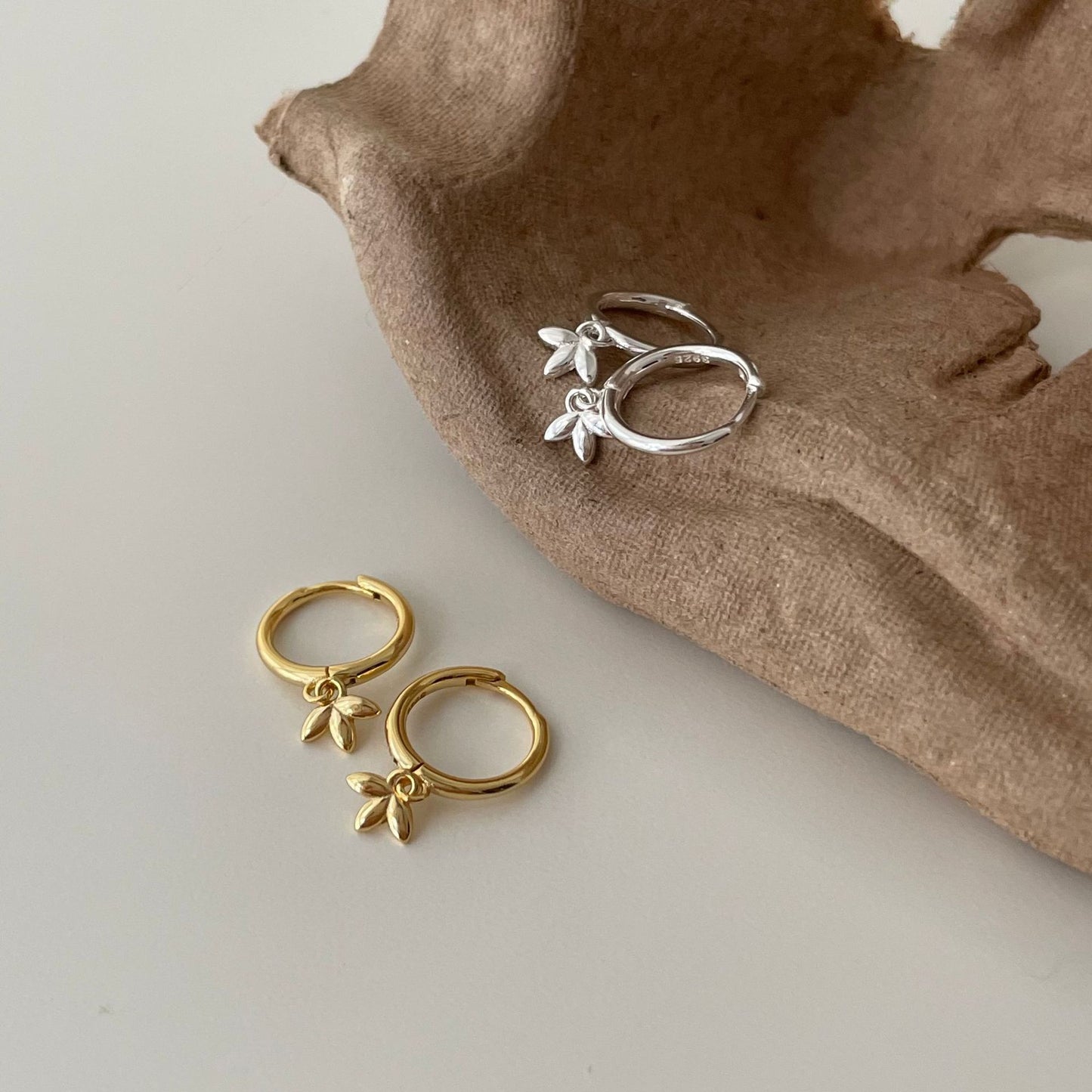 Minimalist Leaf-Shaped 925 Sterling Silver Stud Earrings for Women with Polished Finish and Floral Accent