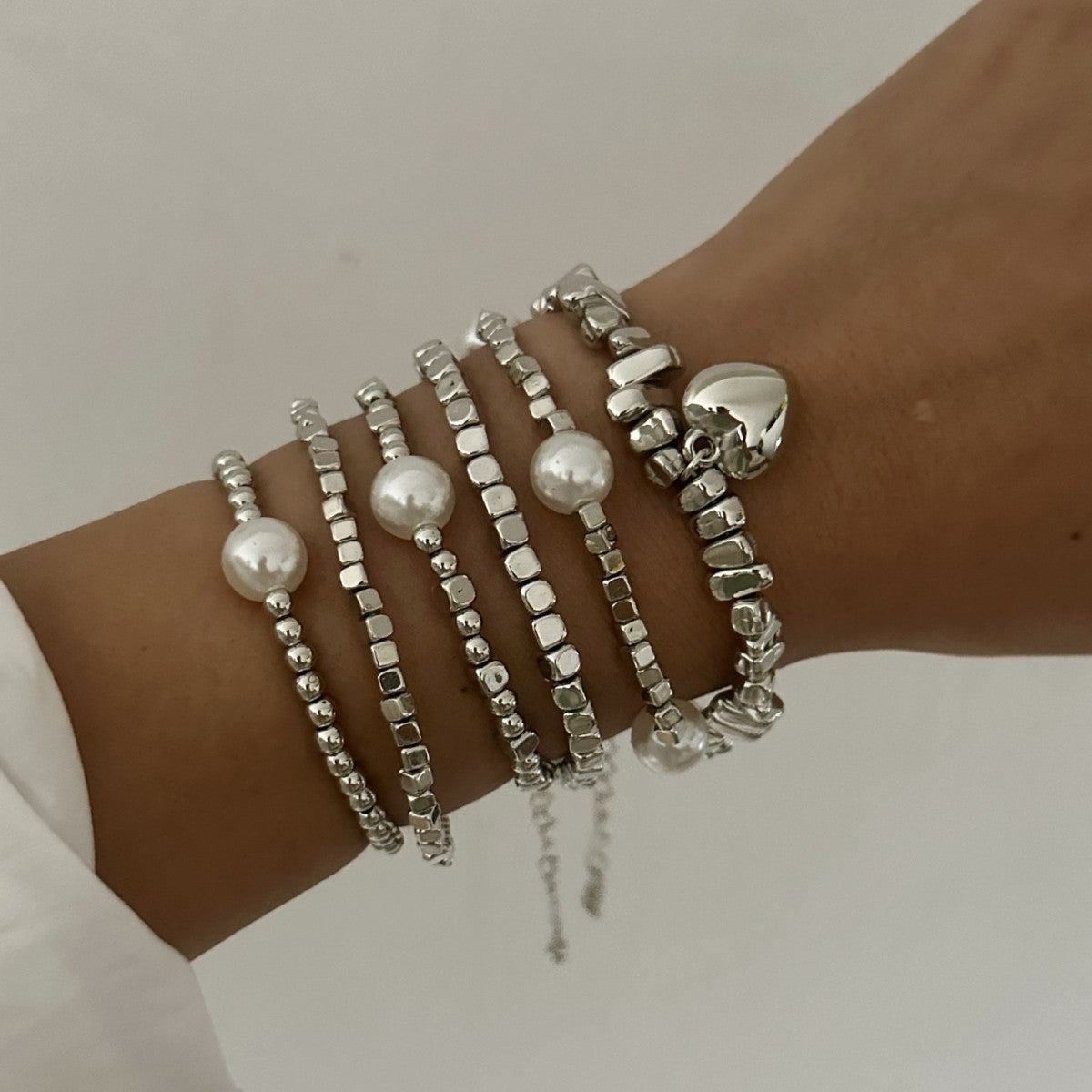 Sweet Streetwear Heart Geometric Acrylic Plated Bracelet with Pearl Inlay