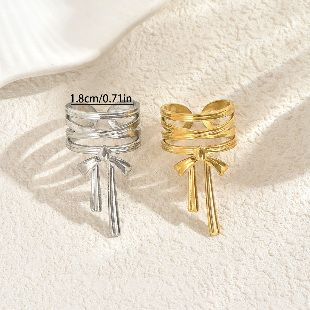 Anillo Abierto Ajustable para Mujer de Lujo con Forma de Lazo, Hecho de Aleación de Zinc con Acabado Chapado