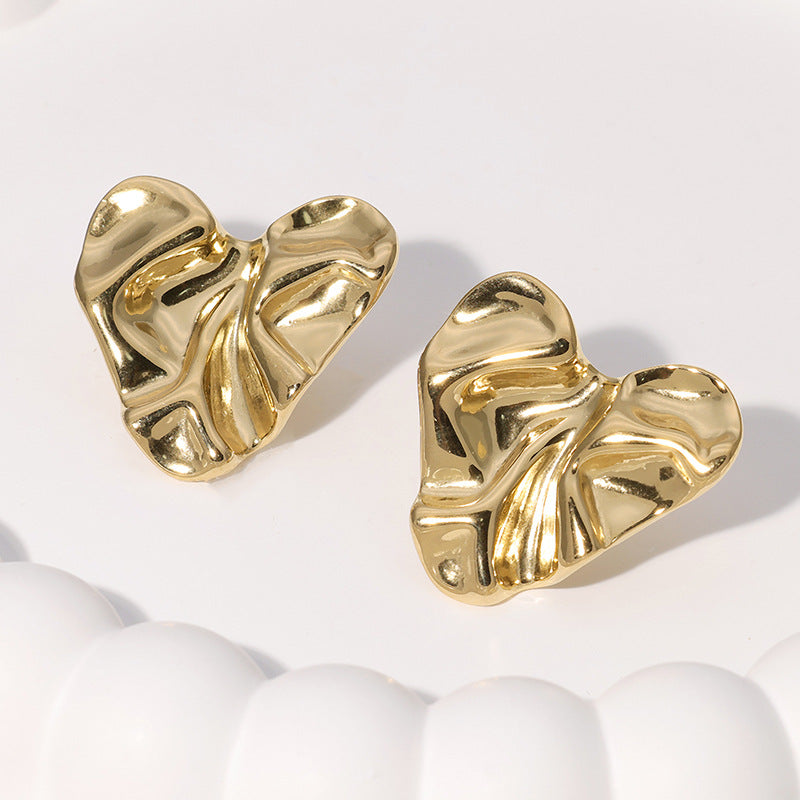 Orecchini a perno geometrici minimalisti in acciaio inossidabile placcati oro 18 carati, acciaio al titanio ipoallergenico, con accento a cuore, finitura elegante di lusso retrò